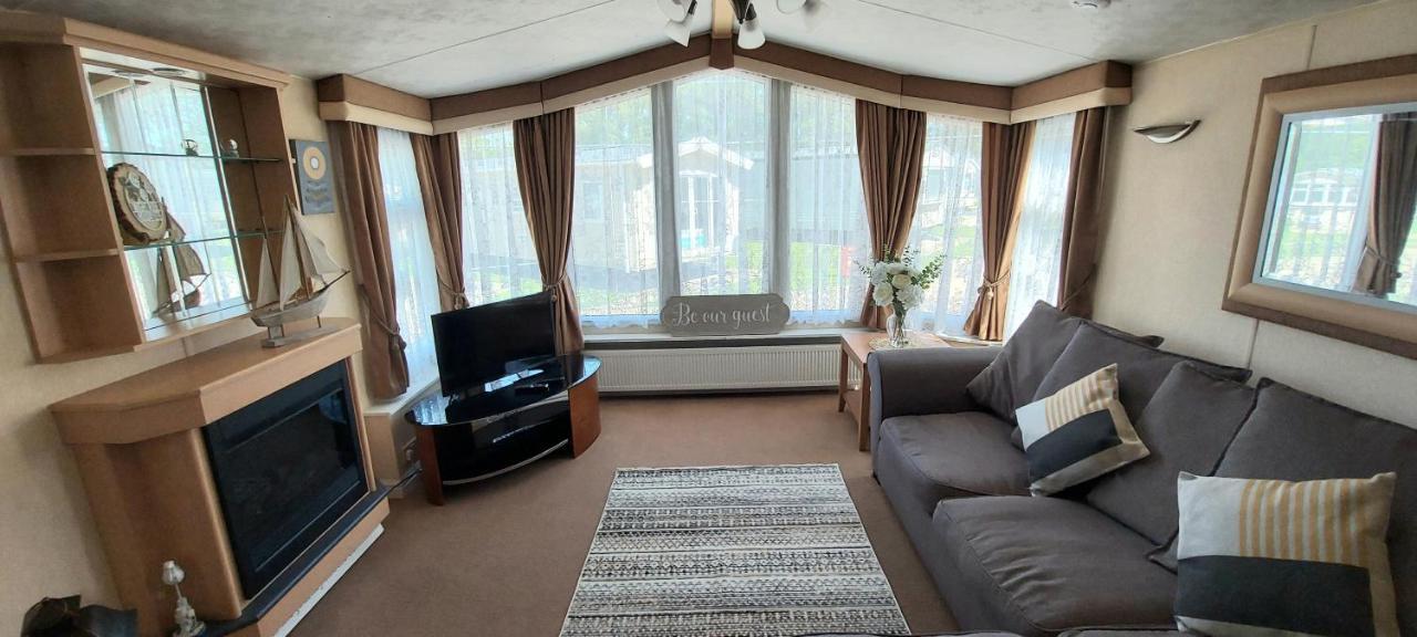 A Fashionable Caravan In A Peaceful Seaside Town Sandown Dış mekan fotoğraf